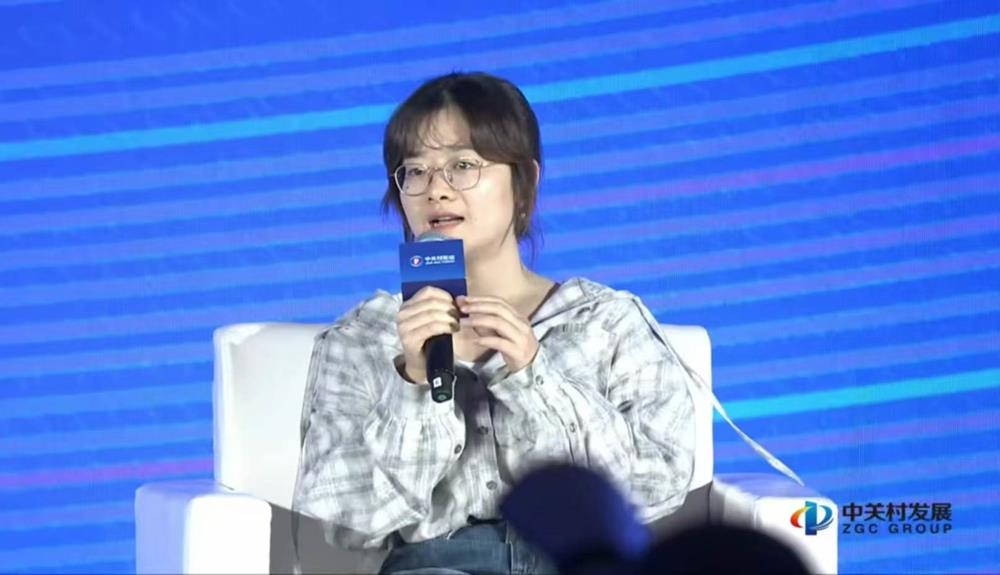 杨植麟主持、罗福莉张鹏抛干货,这场“龙虾局”把AI未来聊透了