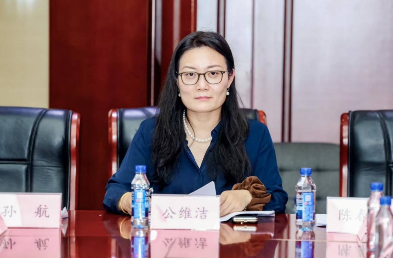 2026世界智能网联汽车大会10月21日-23日召开,智能汽车走上规范化发展道路