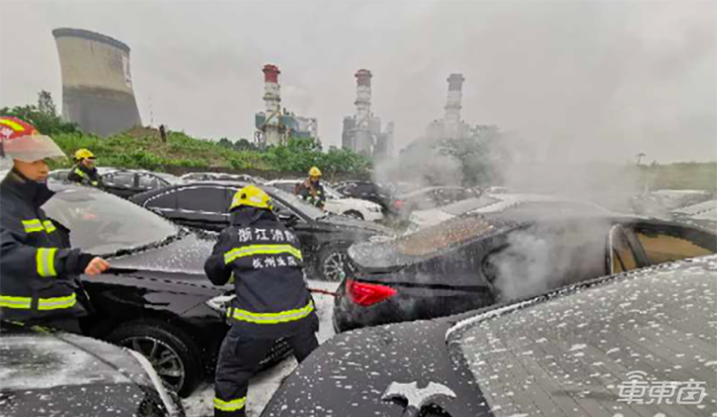 疑似吉利电动车在杭州起火，前一天力帆刚烧过