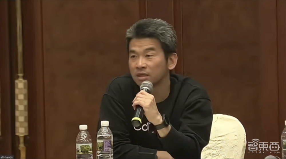 现场视频曝光:18分钟!OPPO 3000人芯片公司就地解散,高管哽咽落泪