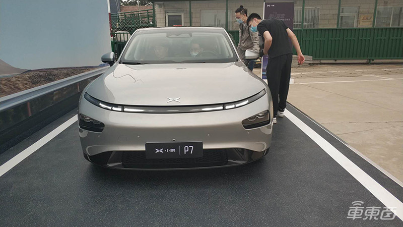 小鹏P7性能试炼:驾驶感受叫板特斯拉 语音可控制车辆80%以上功能