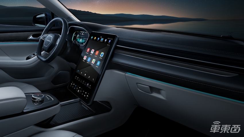 重庆试驾华为版增程电动车：动力不输百万级跑车，华为音响上档次