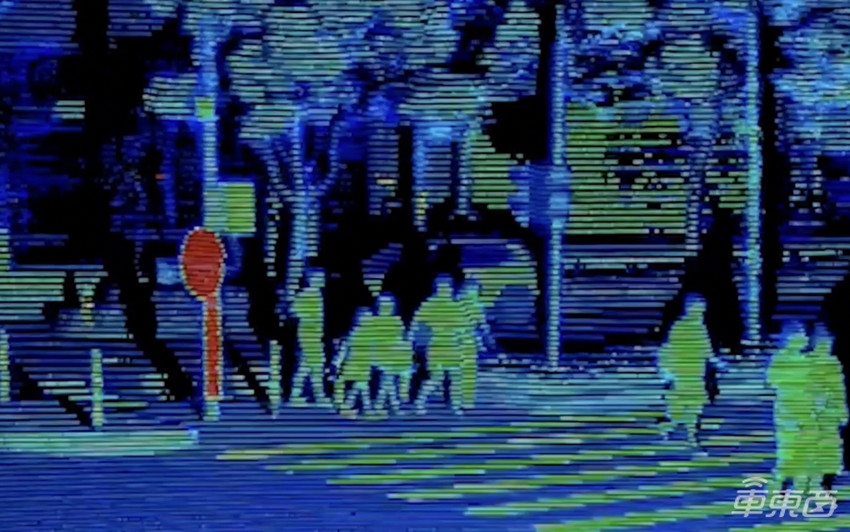 百度家的量产车曝光！逐帧解析10大关键点