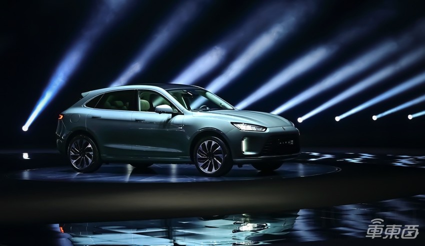 AITO问界M5来了！搭载华为“全家桶”，25万起售