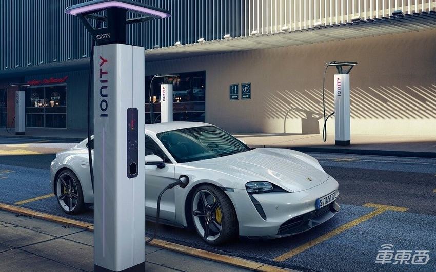 大众变身电池工厂：同时研发四种电芯，还要便宜50%！