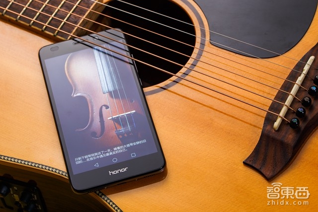 荣耀畅玩5C借场GMIC正式发布 搭载16nm麒麟芯片起价899元