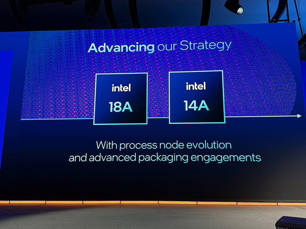 重磅:英特尔揭秘1.4nm细节!晒神秘AI芯片