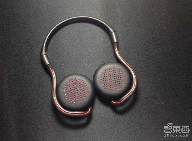 戴上后简直想冲出去跑步 – 魔调智能无限运动耳机体验