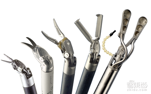 后空翻算啥 达芬奇手术机器人告诉你什么叫“逆天”!