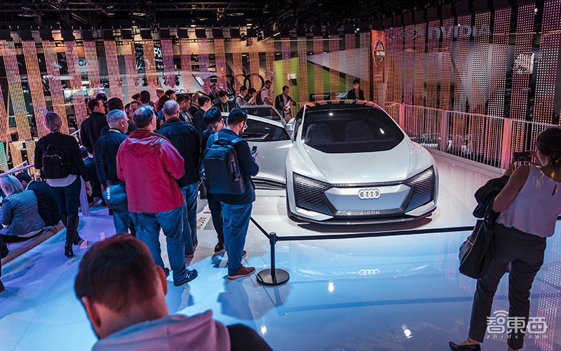 CES汽车黑科技扎堆！奥迪车震本田搬砖，还有汽车要上天