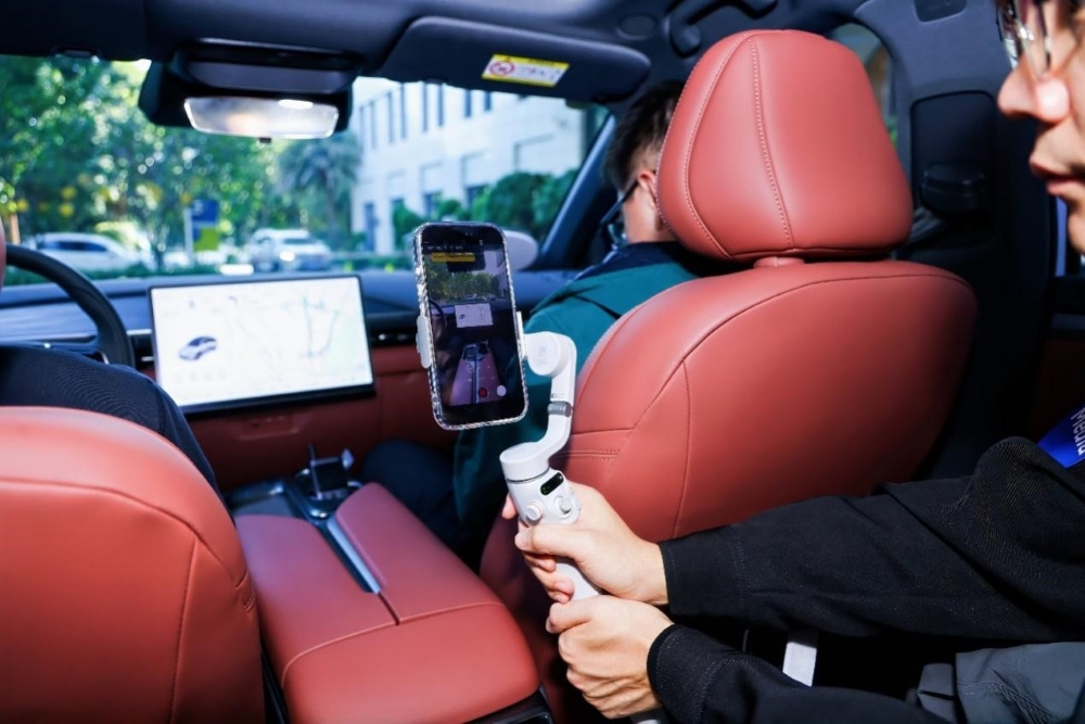 车联天下、高通、卓驭多方协作,舱驾融合域控落地极狐阿尔法T5