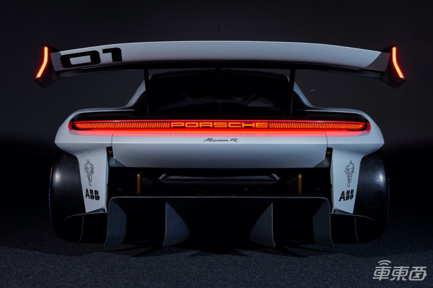 BBA组队秀电动豪车,纯电迈巴赫电动大G都来了,这谁顶得住?