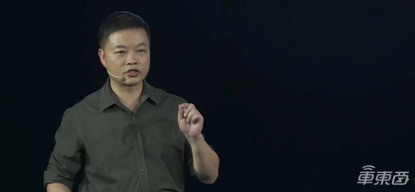 小鹏截胡理想先发MPV!首秀双足机器人、赛博飞行车…像极了特斯拉