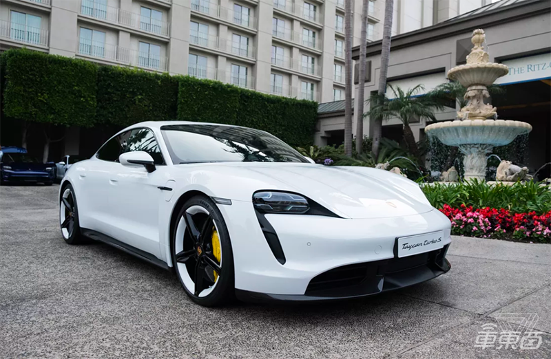 传统车企最强电动车就是它！山路试驾保时捷Taycan Turbo