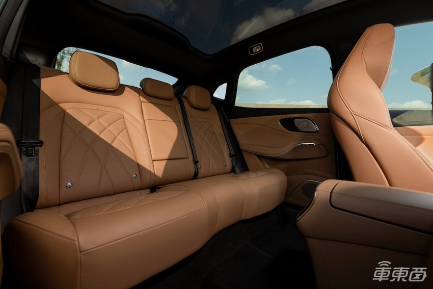 场地试驾24款飞凡R7:大扭矩后驱不推头,主打智能舒适体验