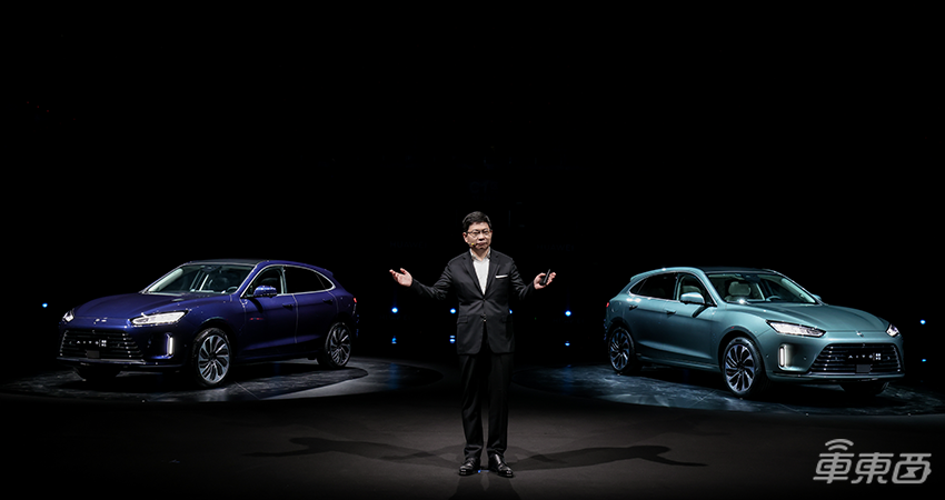 AITO问界M5来了!搭载华为“全家桶”,25万起售