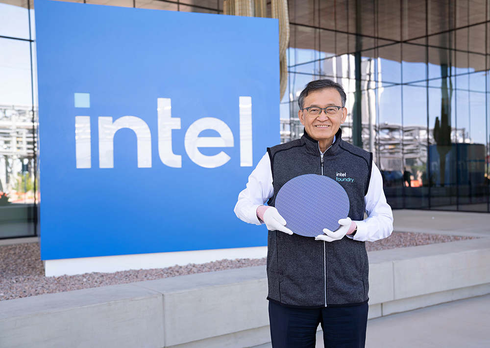 决战1.8nm!英特尔AI路线图公布,两大AI GPU将发