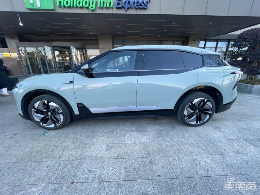 深度体验高合全新OTA：高速NOH全国可用，座舱智能化再进一步