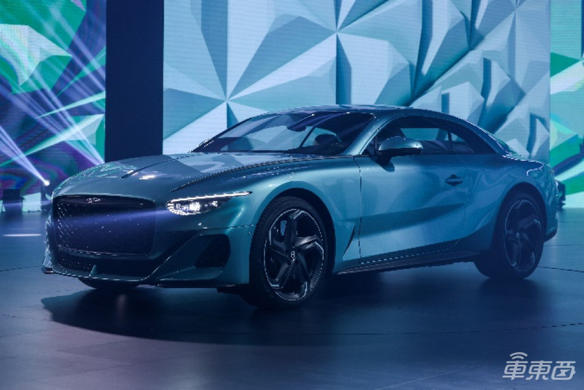 7款车型亮相,大众汽车集团秀实力,加速新能源转型