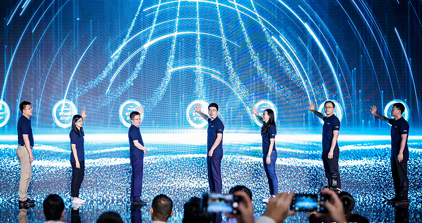 商汤智能汽车方案发布！自动驾驶座舱都有，定点车辆已超2000万