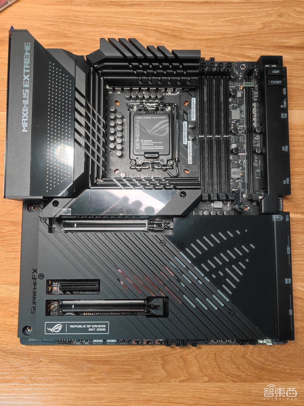 13代酷睿首发体验:24核“怪兽”直冲6GHz,屠榜游戏、生产力