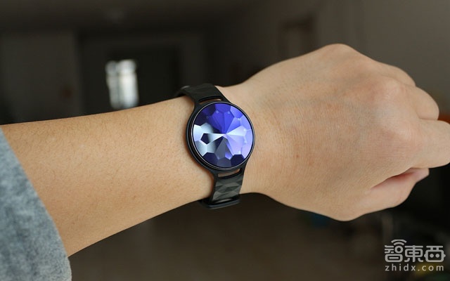 刷刷手环体验:可替代公交卡,部分细节待完善