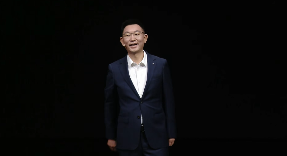 余承东发狠招!六款车打满16-45万市场,不到17万就有ADS 4