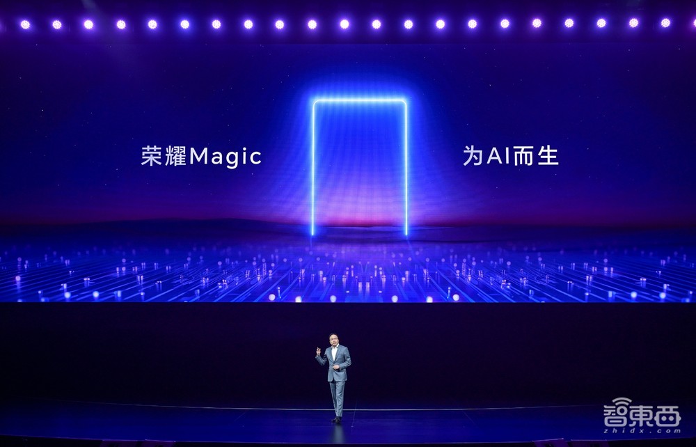 手机AI or AI手机？荣耀抛出深水炸弹