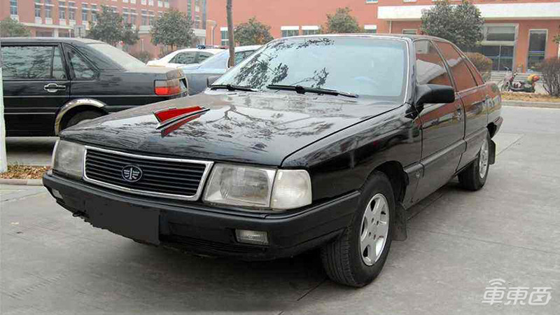 70周年大阅兵，红旗车迎高光时刻！揭秘60年荣辱复兴路