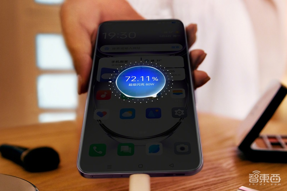 2699元的安卓机体验力压苹果iPhone 15？OPPO Reno12打破中端天花板