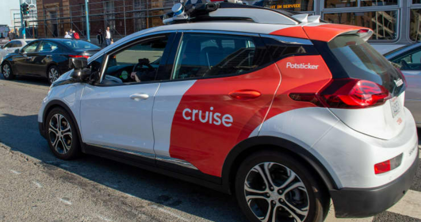 通用亲儿子Cruise的全无人出租车可收费运营了！