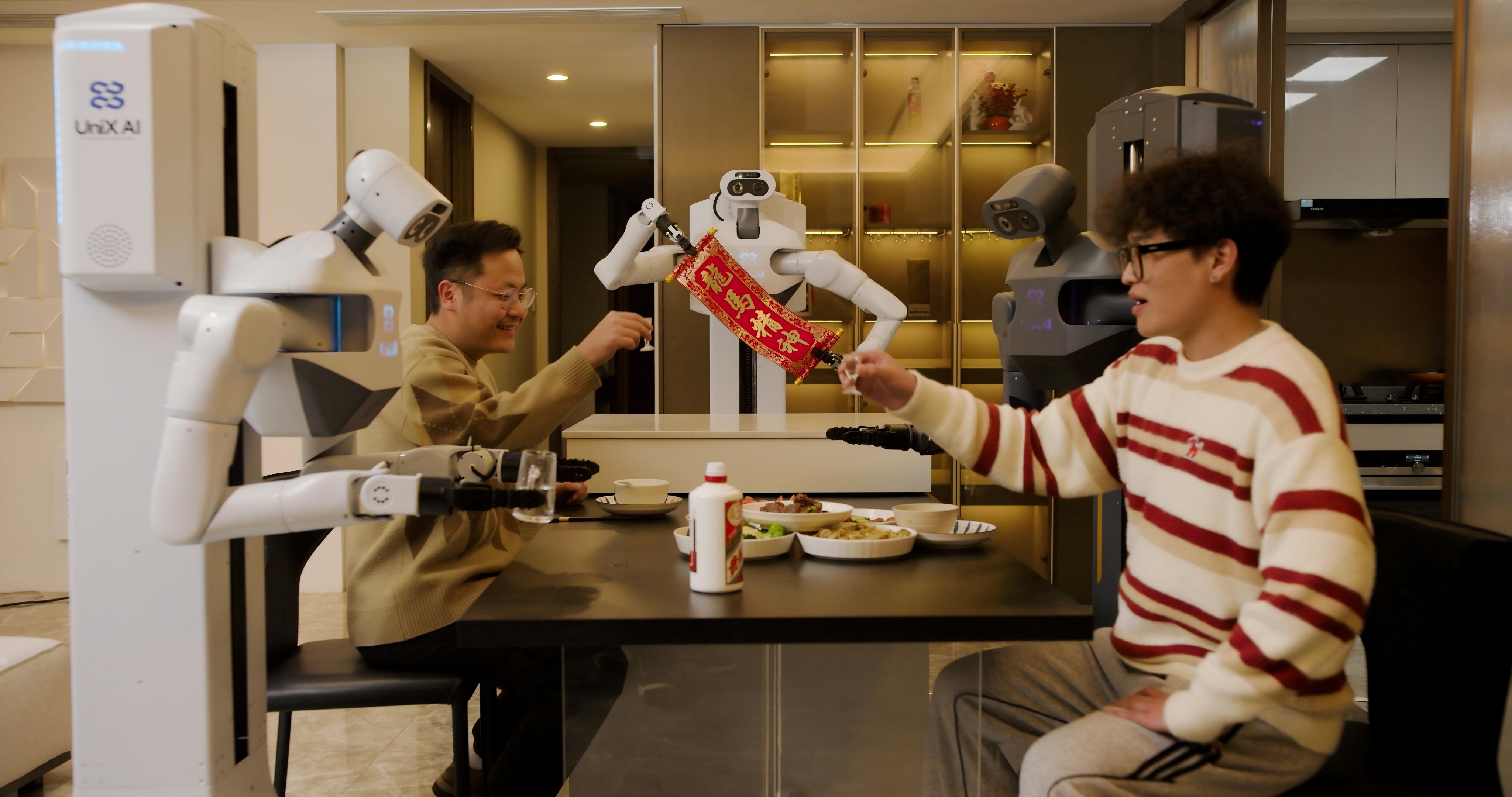 00后耶鲁博士，在苏州造人形机器人，刚融资近3亿｜融资首发