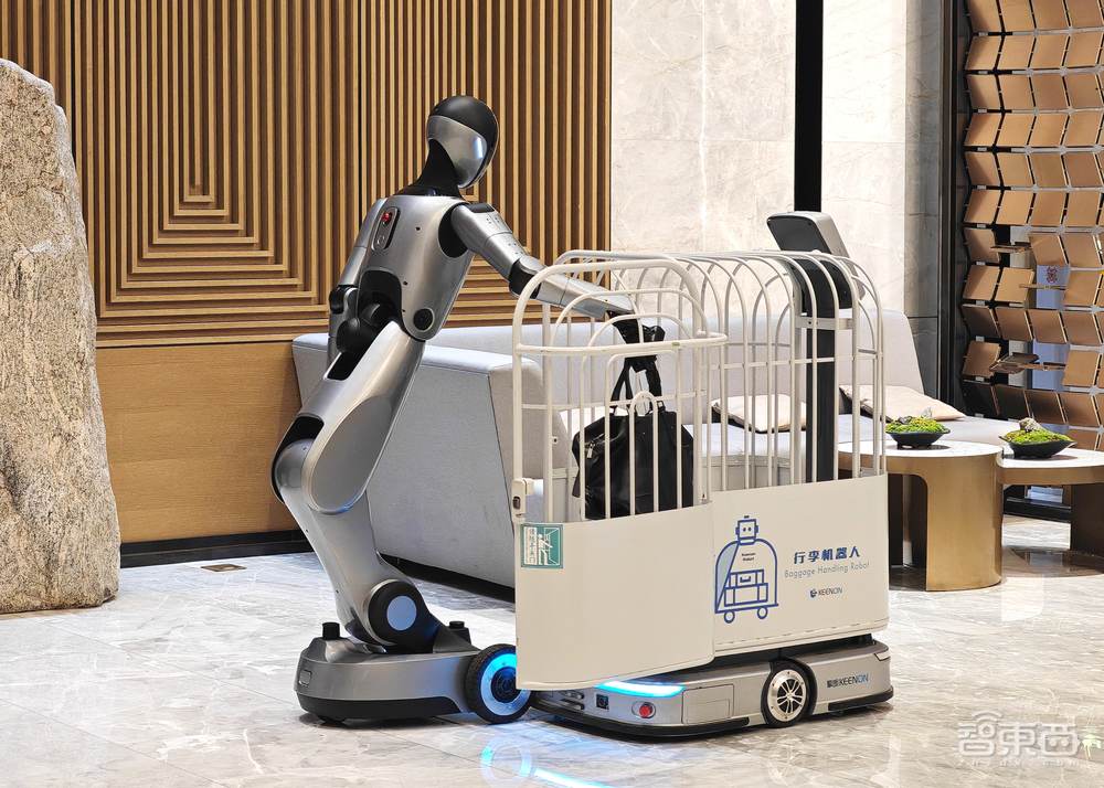 10万台服务机器人，15年海量场景数据，擎朗人形机器人撕开万亿新市场