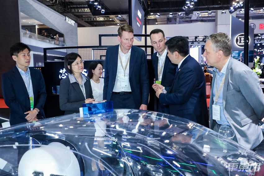 全面拥抱中央计算，芯驰开启“全芯智能”时代