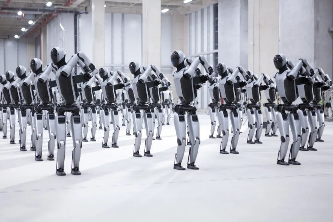 國(guó)產(chǎn)人形機(jī)器人，進(jìn)美國(guó)芯片工廠打工