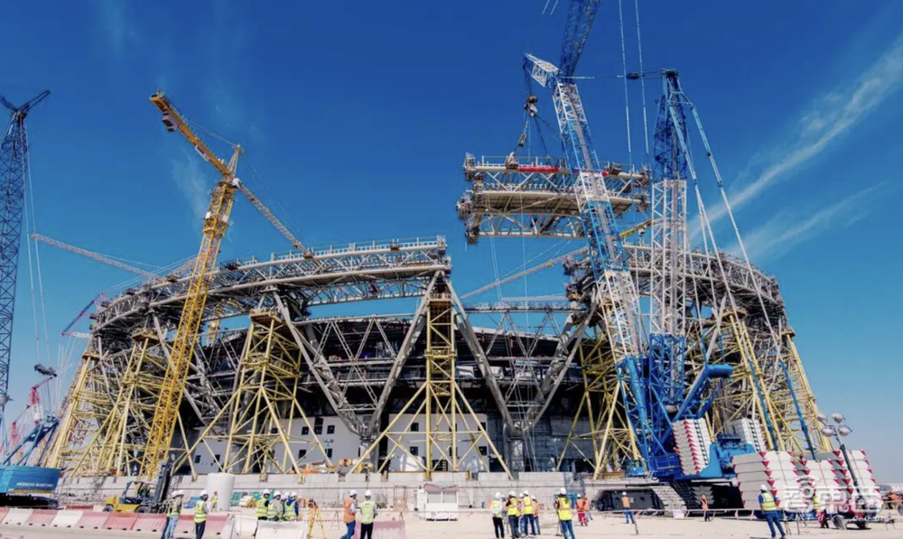 “中国智造”攻占世界杯!2000㎡球场屏、VR转播、国产新能源客车