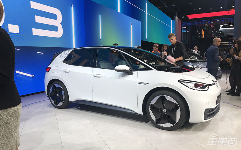 大眾純電神車(chē)ID.3全球首試！全新Logo和設(shè)計(jì)，這還是大眾嗎？