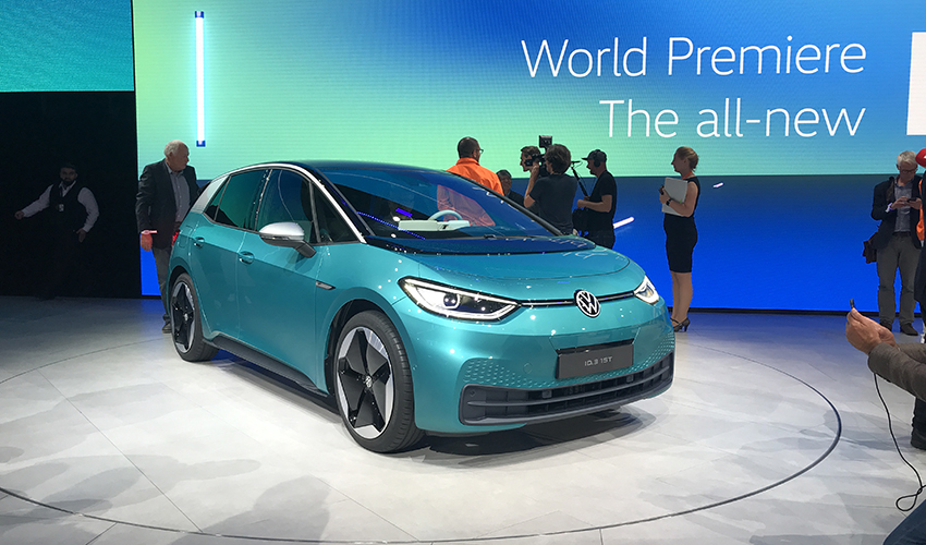 大众纯电神车ID.3全球首试！全新Logo和设计，这还是大众吗？