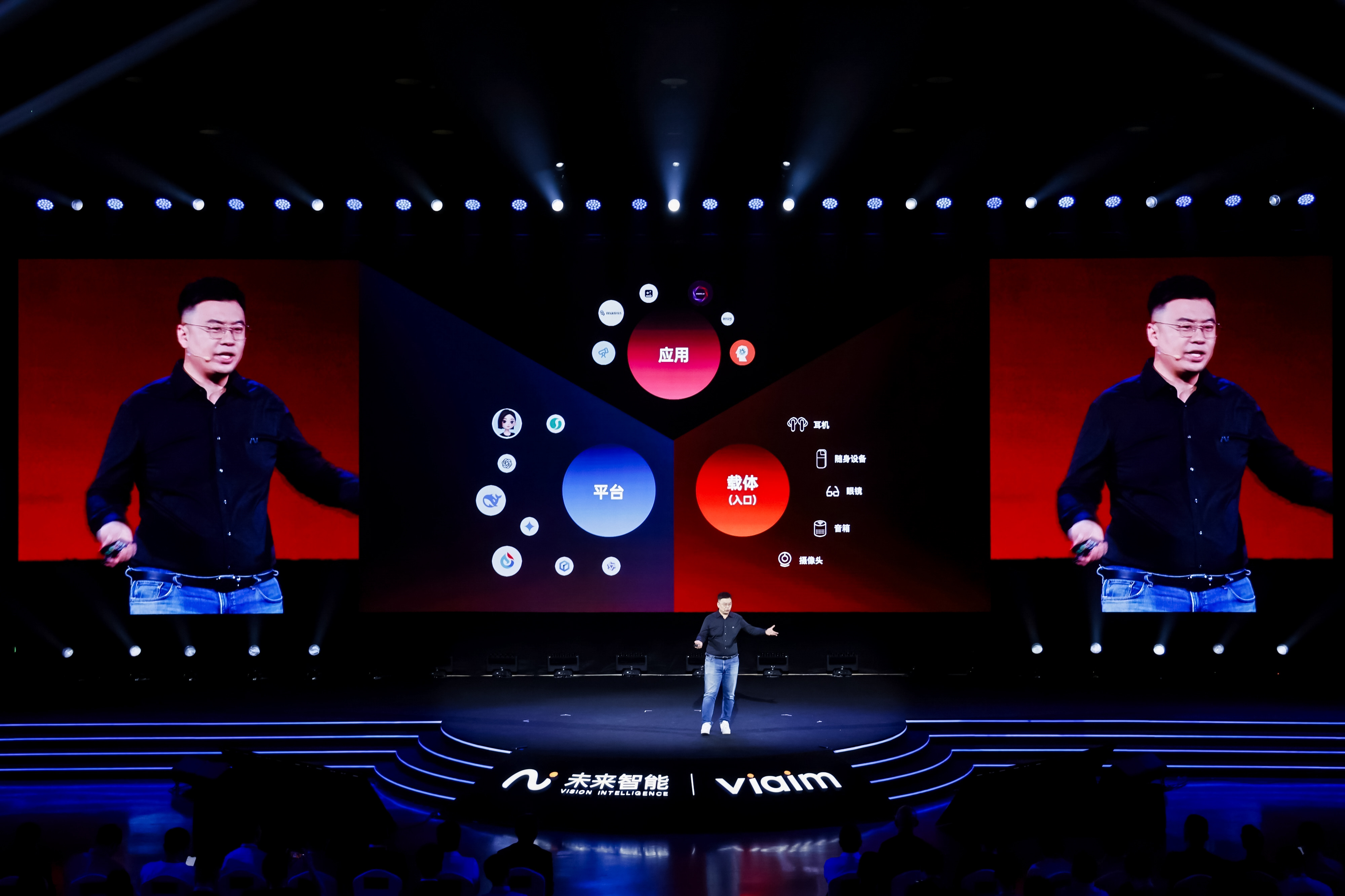 耳朵上的智能管家再进化!AI会议耳机玩家连发两大新品,大师级调音+全能会议助理上线