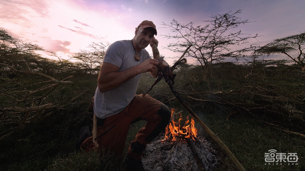 和德爷一起钻木取火,用VR体验东非探险之旅