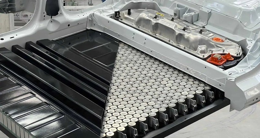 特斯拉4680电池遇到大麻烦，诺奖得主都喊难