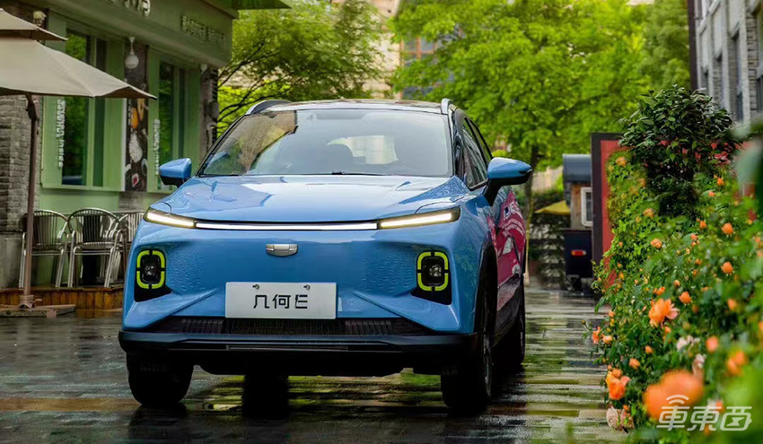 10万级纯电市场再添一员！几何E配备L2，最多能跑400公里
