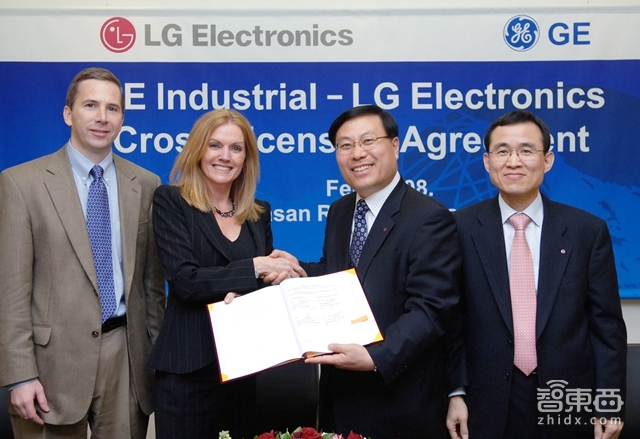 智东西晚报:三星Gear 2国内发布 西数收购闪迪