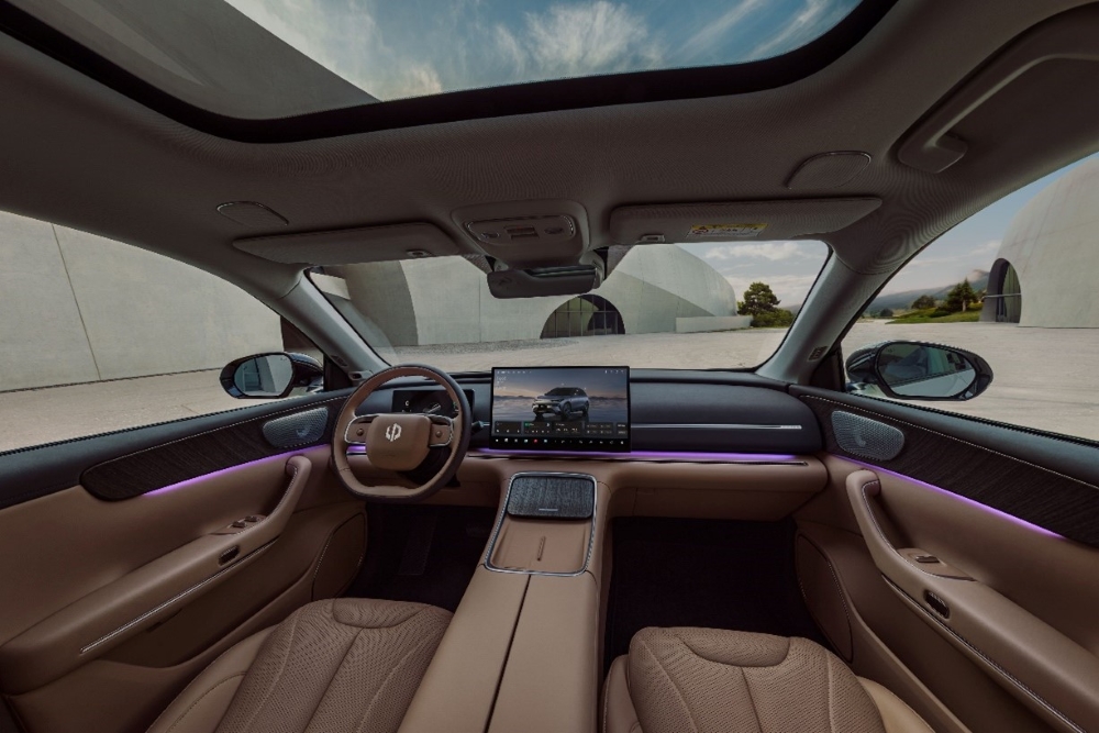 全新零跑C11 14.98万起售！ 纯电标配800V，增程版续航1220km