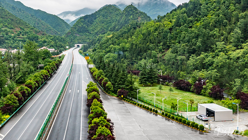 吉利长安结盟蔚来幕后：换电站已变身国家“新基建”