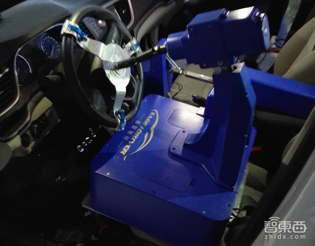 做个机械臂开车,这家公司让压路机实现了自动驾驶