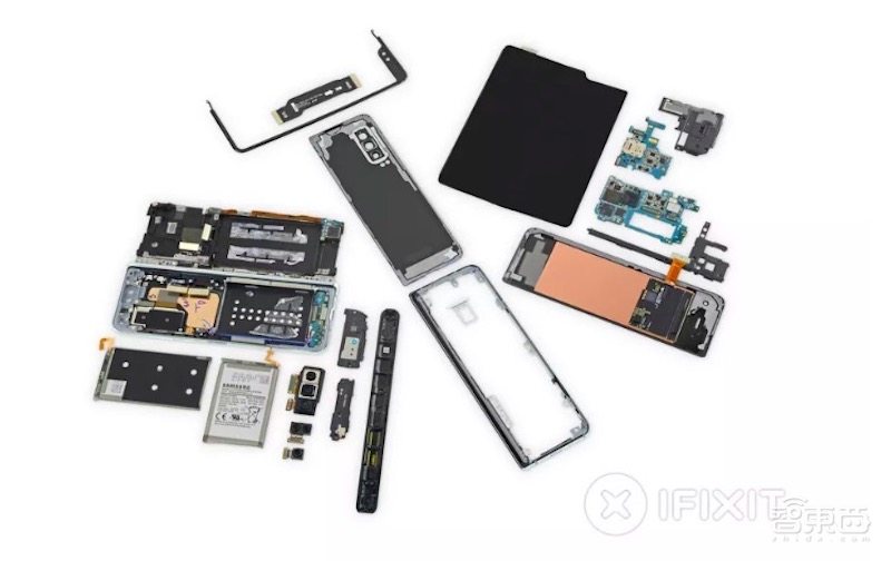 三星折叠屏拆机！大量细节调整，没扛住12万次折叠实测