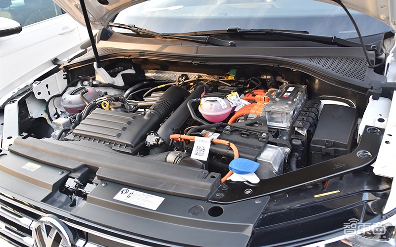 大眾開啟第一波新能源攻勢！親密體驗三款插電神車