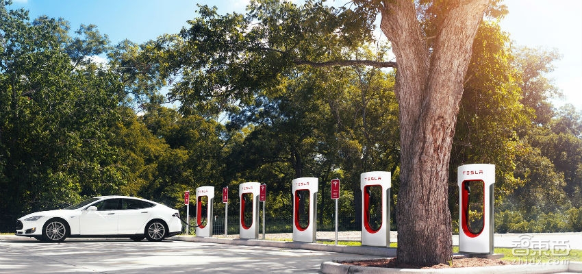 新能源车企新财路！双积分政策引出450亿元大蛋糕【附下载】| 智东西内参