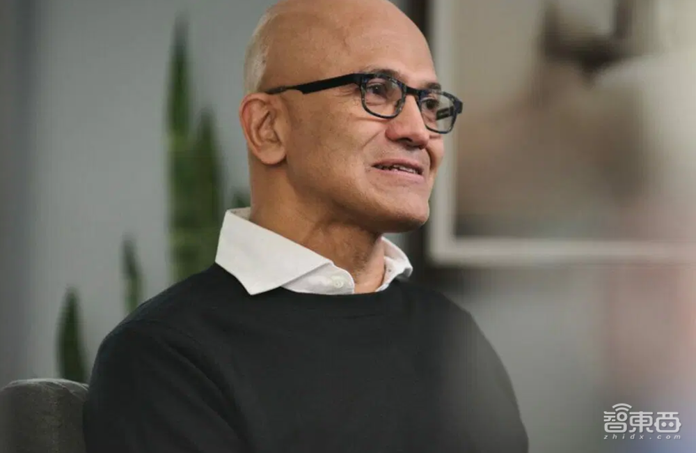 21问专访微软CEO:AI不会失控,还能让80亿人更富裕